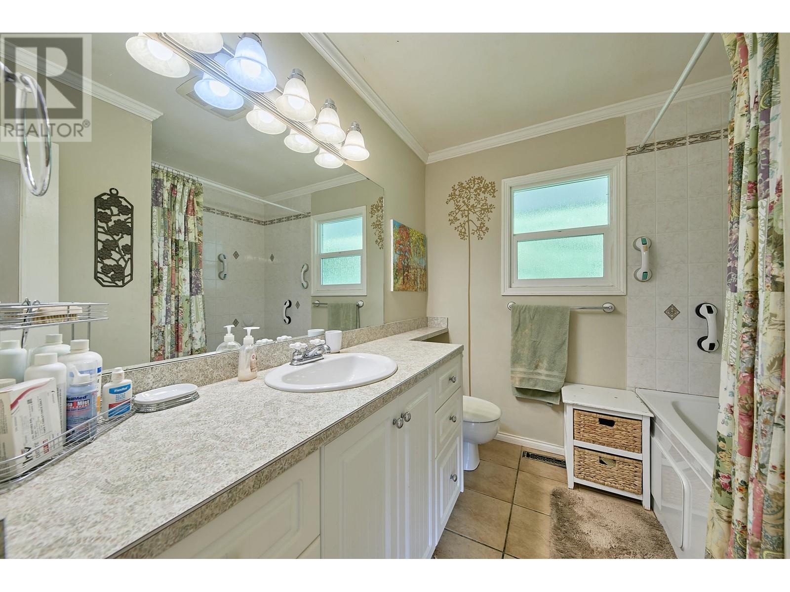 327 Seaforth Crescent, Coquitlam, British Columbia  V3K 2M3 - Photo 9 - R2940198