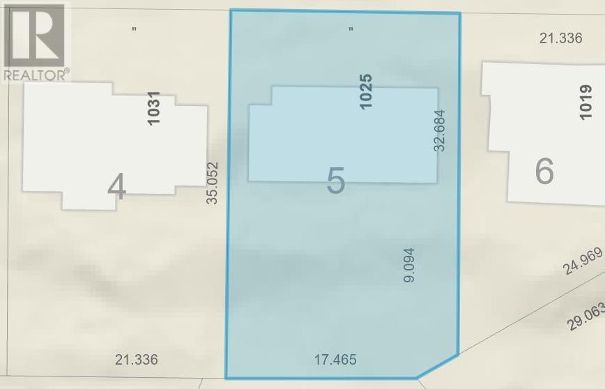 1025 RIDGEWOOD DRIVE