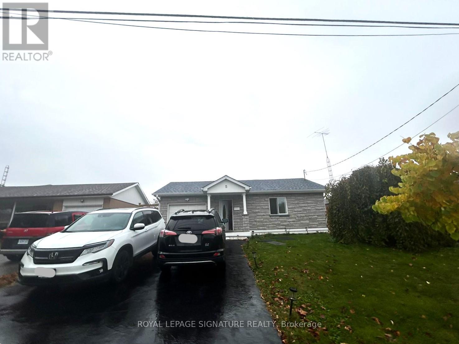 5 Goldpine Crescent, Toronto, Ontario  M9M 1X8 - Photo 21 - W9769398