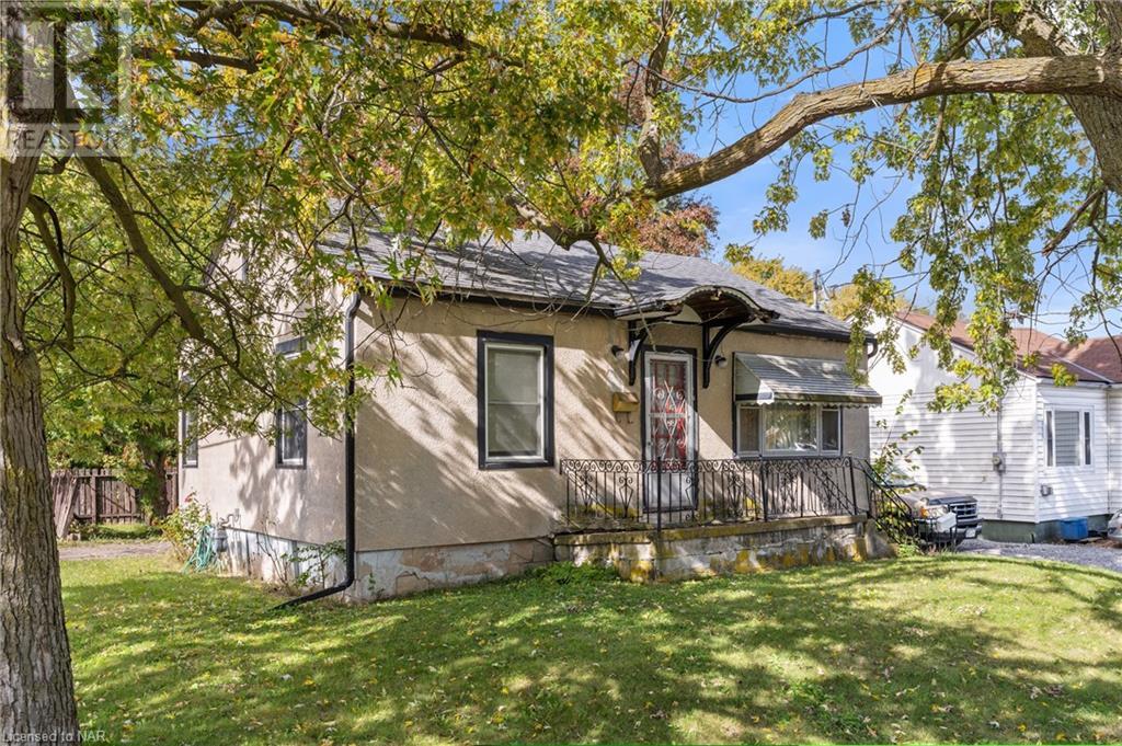 11 1/2 Willow Street, St. Catharines, Ontario  L2T 1N4 - Photo 2 - 40637985