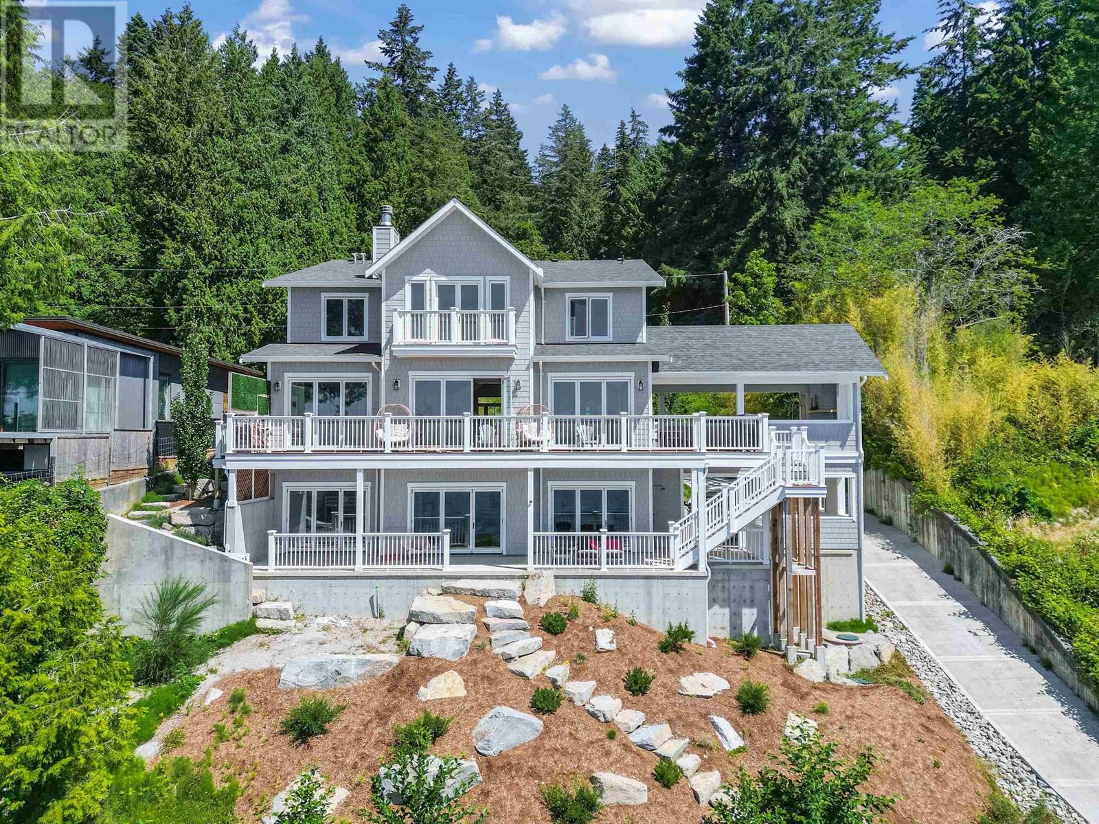 2583-85 Lower Road, Roberts Creek, British Columbia  V0N 2W4 - Photo 2 - R2940191
