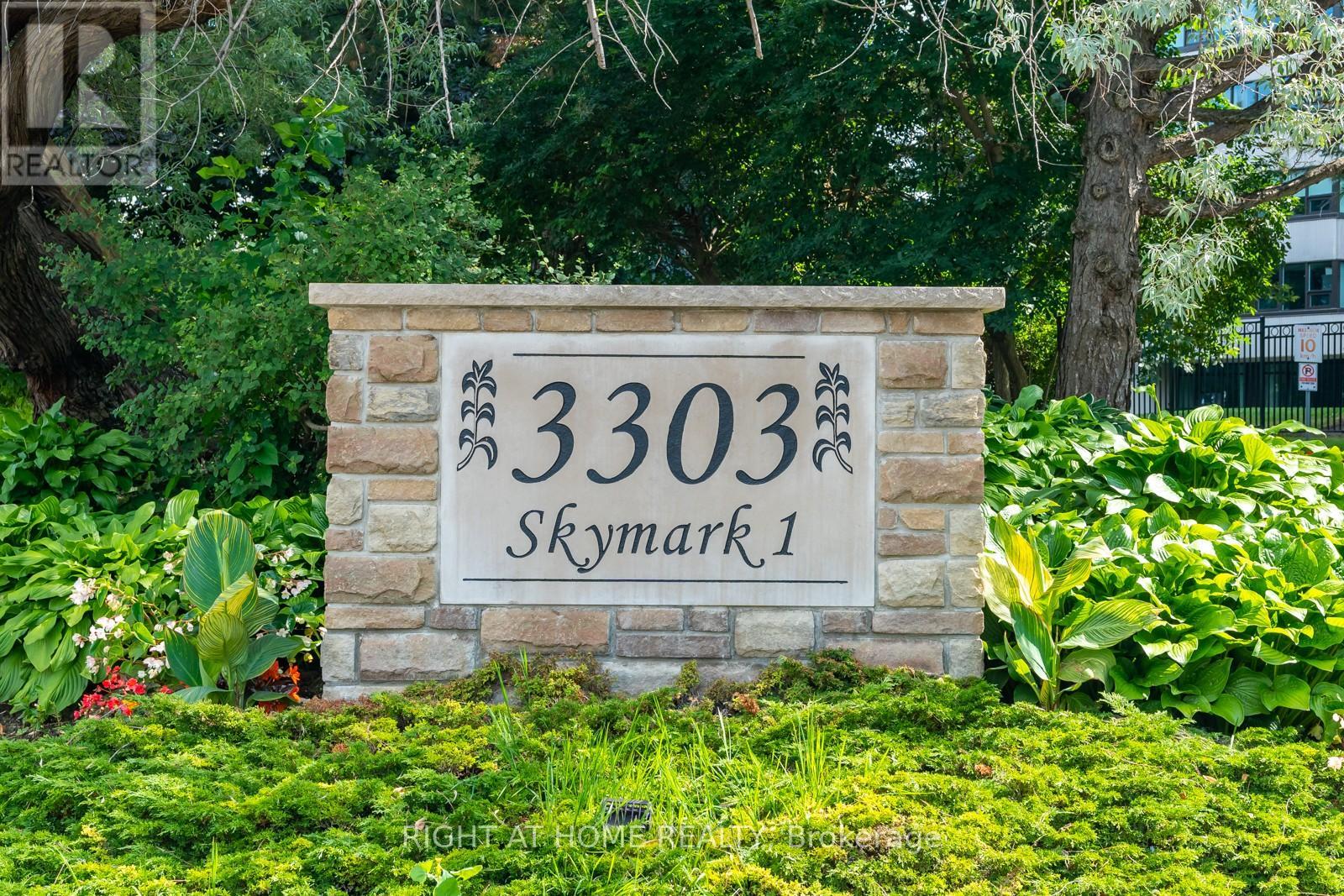 Property at 201 - 3303 DON MILLS ROAD image 2
