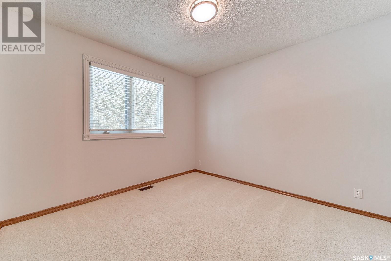 251 Halifax Street N, Regina, Saskatchewan  S4R 2W6 - Photo 28 - SK987155