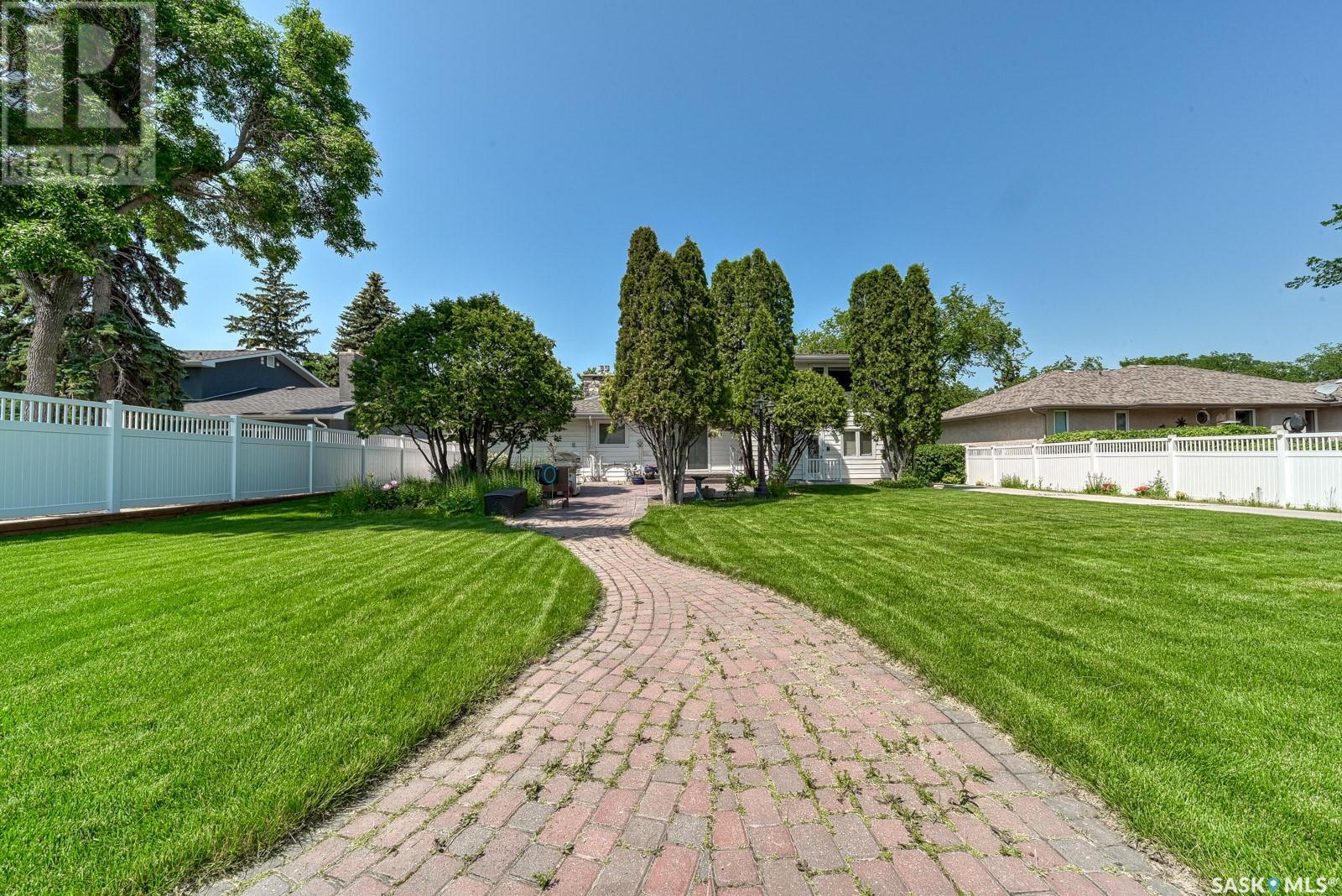 251 Halifax Street N, Regina, Saskatchewan  S4R 2W6 - Photo 4 - SK987155