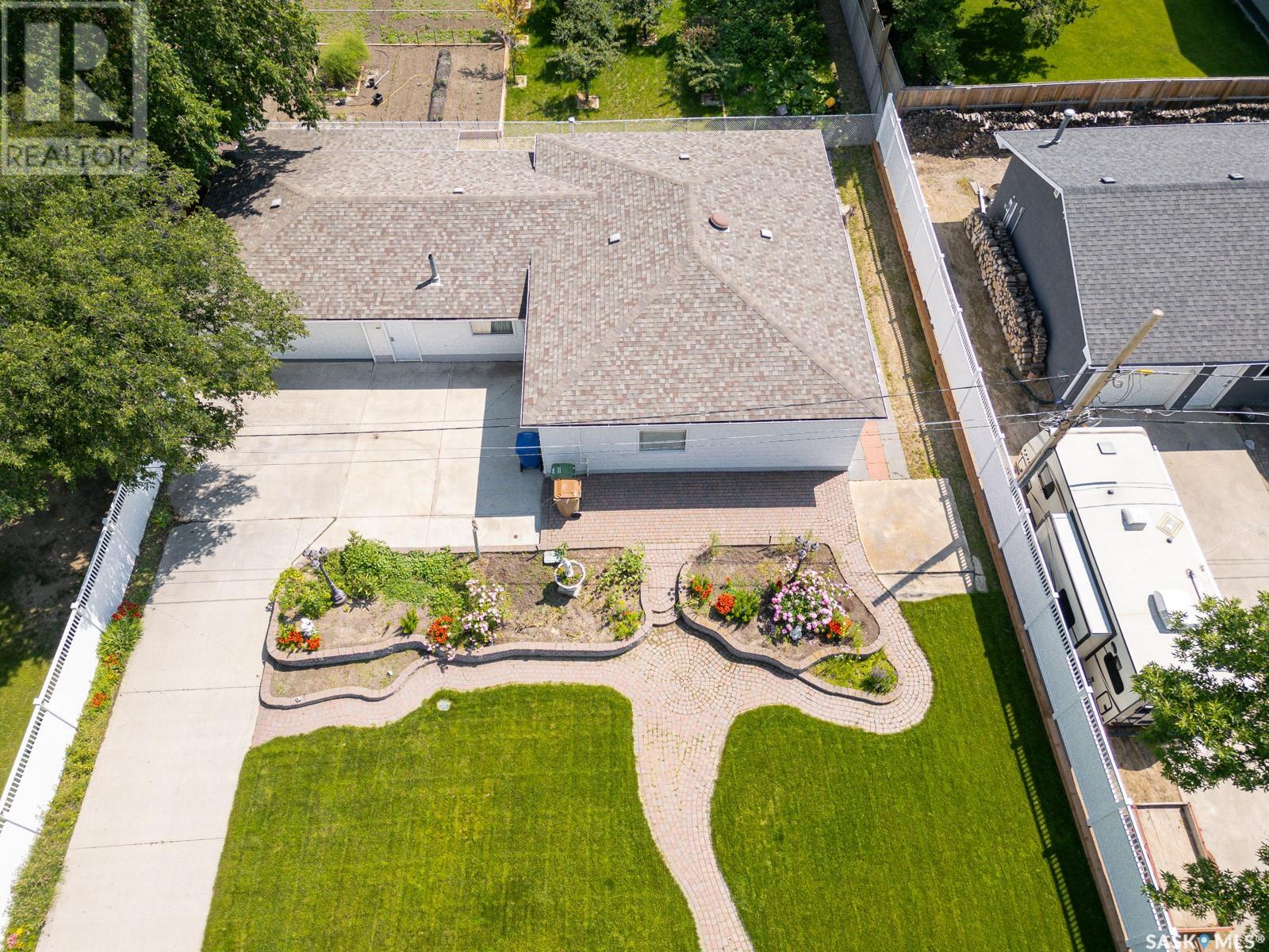 251 Halifax Street N, Regina, Saskatchewan  S4R 2W6 - Photo 6 - SK987155