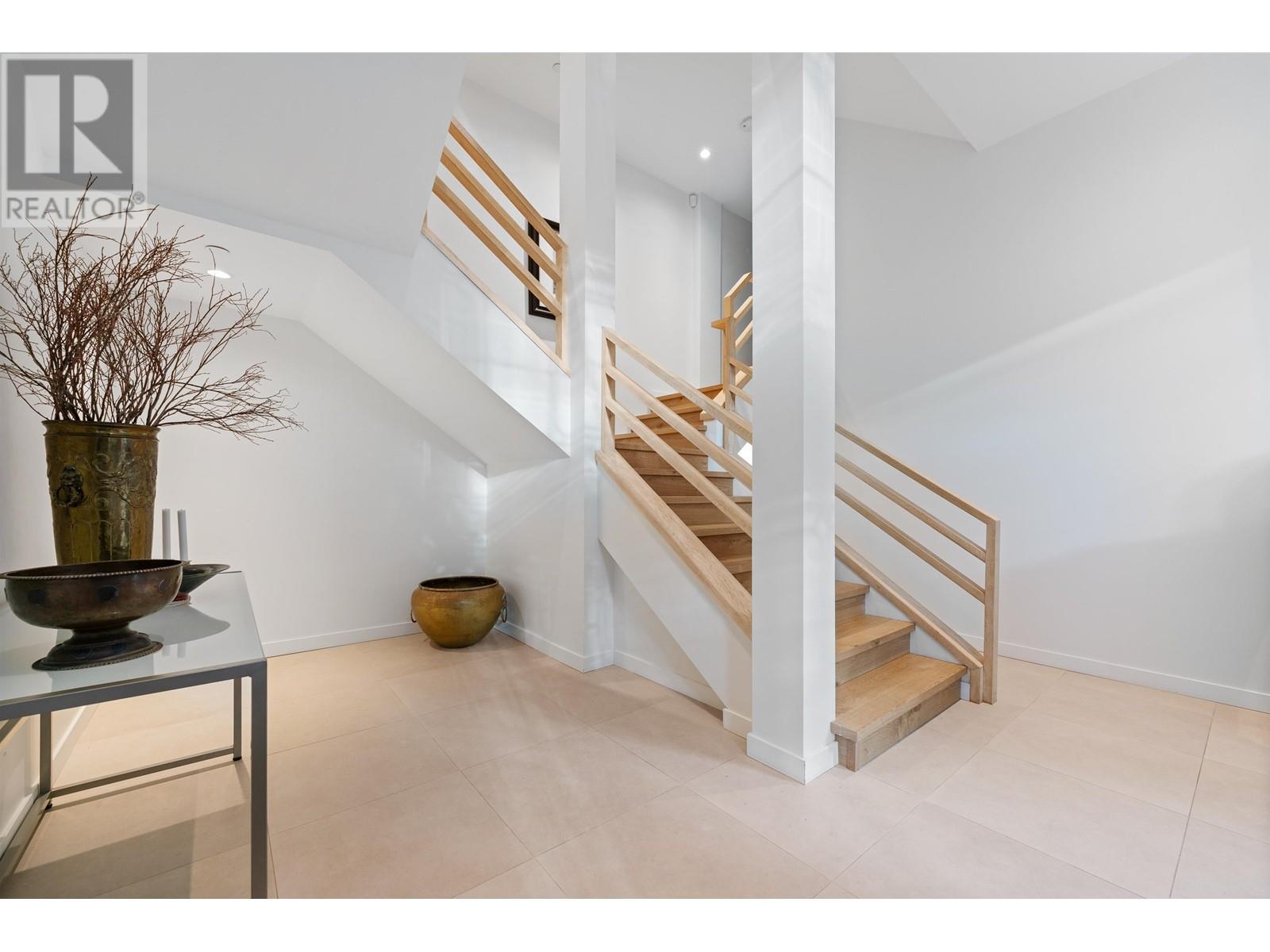 4125 Burkeridge Place, West Vancouver, British Columbia  V7V 3N1 - Photo 4 - R2939979