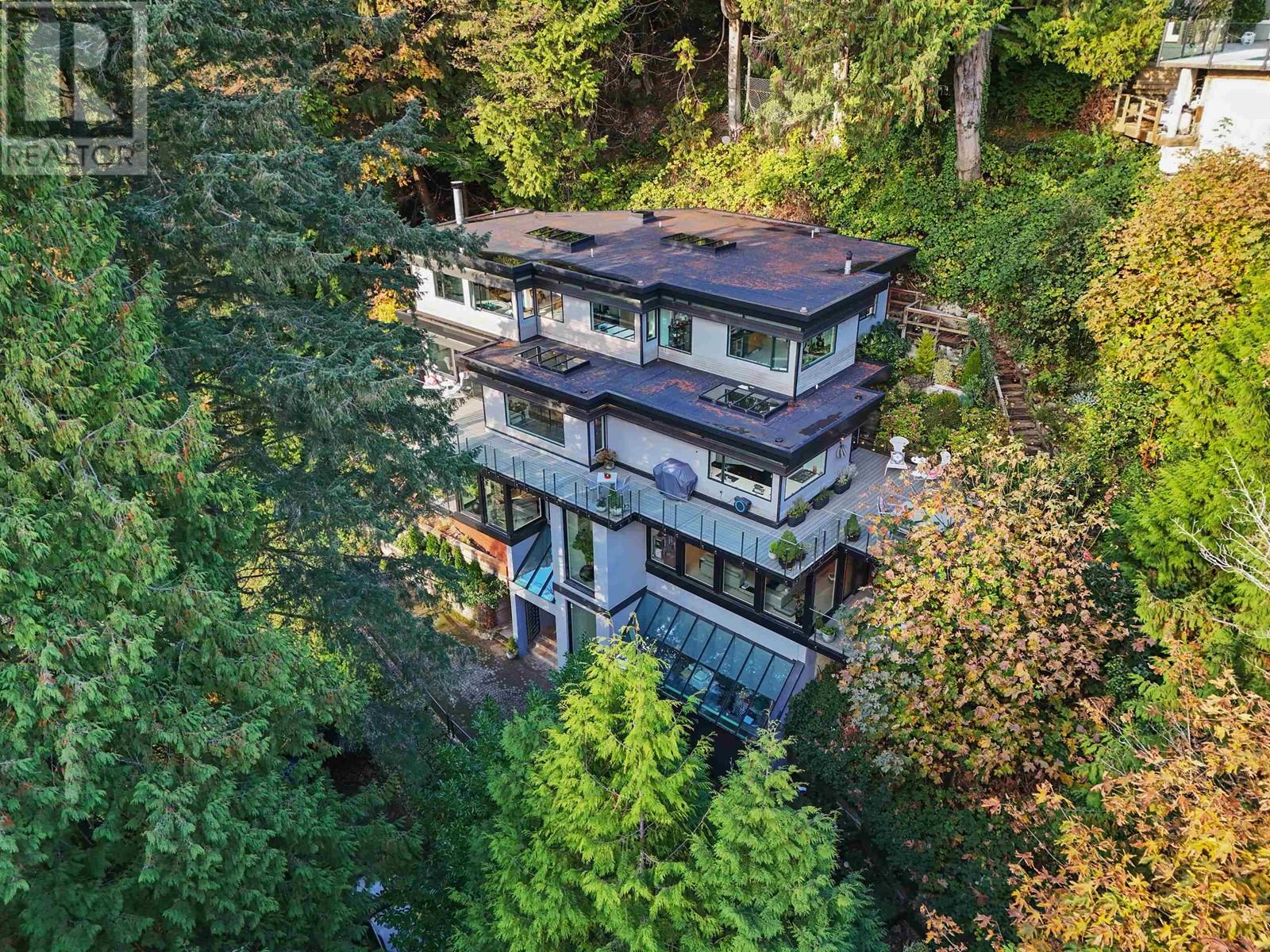 4125 Burkeridge Place, West Vancouver, British Columbia  V7V 3N1 - Photo 1 - R2939979