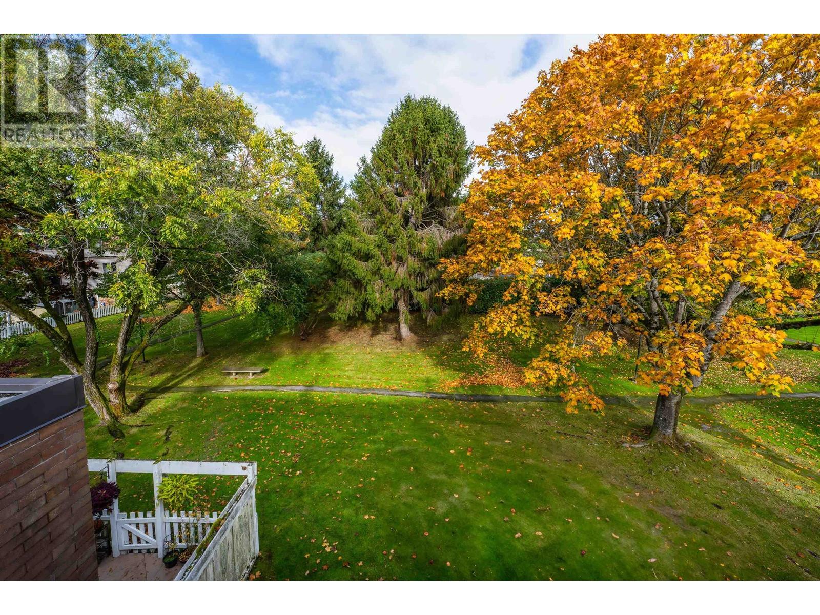 Listing Picture 15 of 35 : 84 10200 4TH AVENUE, Richmond / 烈治文 - 魯藝地產 Yvonne Lu Group - MLS Medallion Club Member