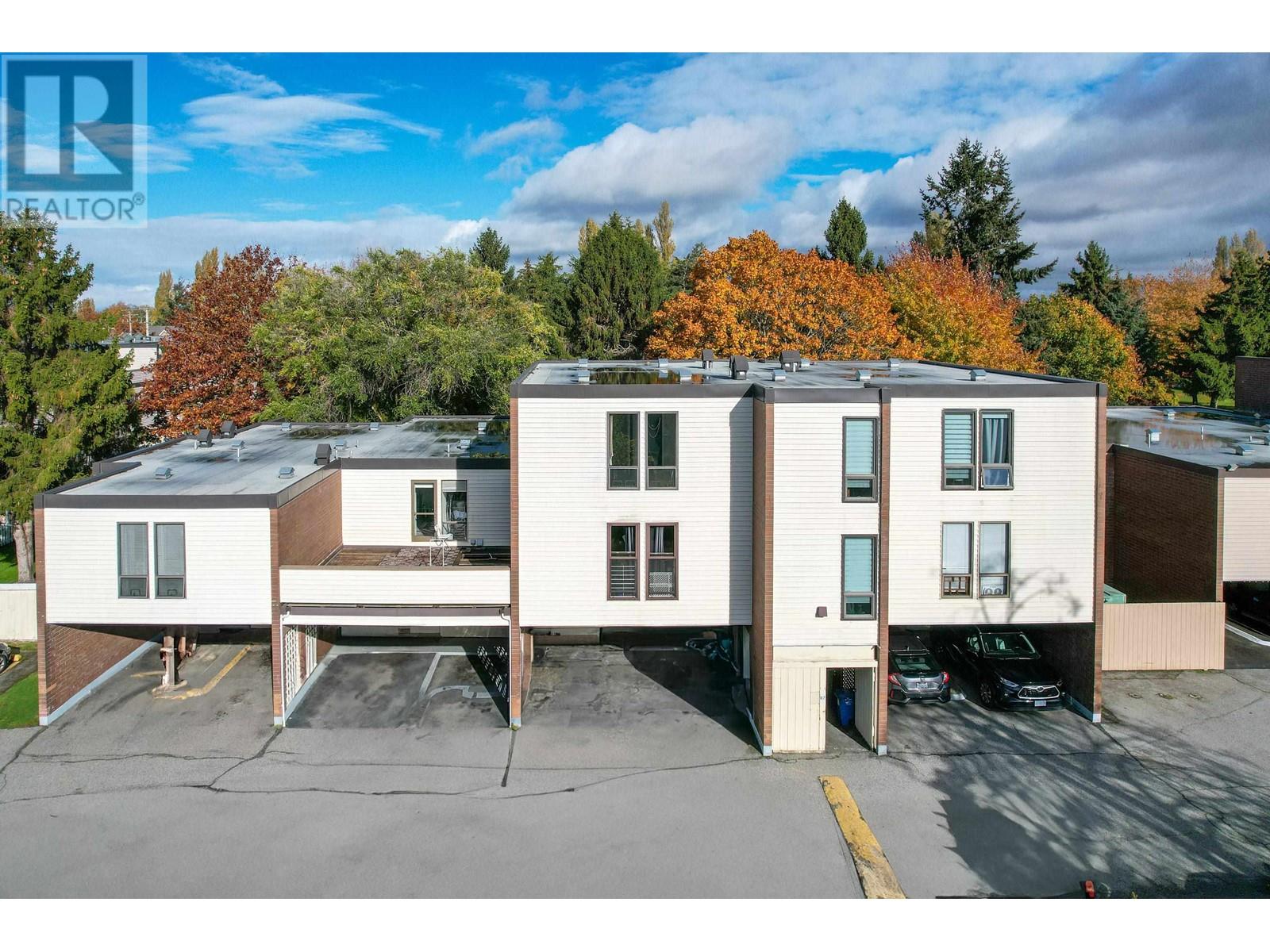 Listing Picture 22 of 35 : 84 10200 4TH AVENUE, Richmond / 烈治文 - 魯藝地產 Yvonne Lu Group - MLS Medallion Club Member