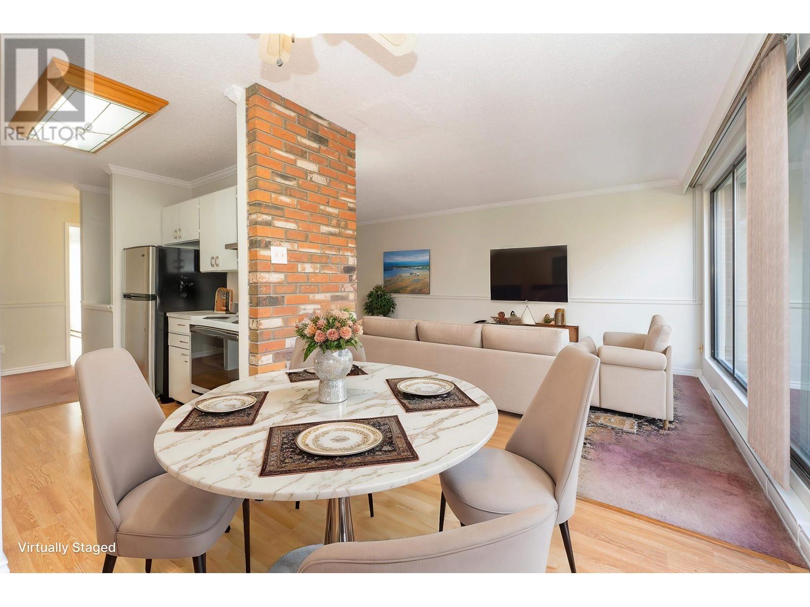 Listing Picture 5 of 35 : 84 10200 4TH AVENUE, Richmond / 烈治文 - 魯藝地產 Yvonne Lu Group - MLS Medallion Club Member