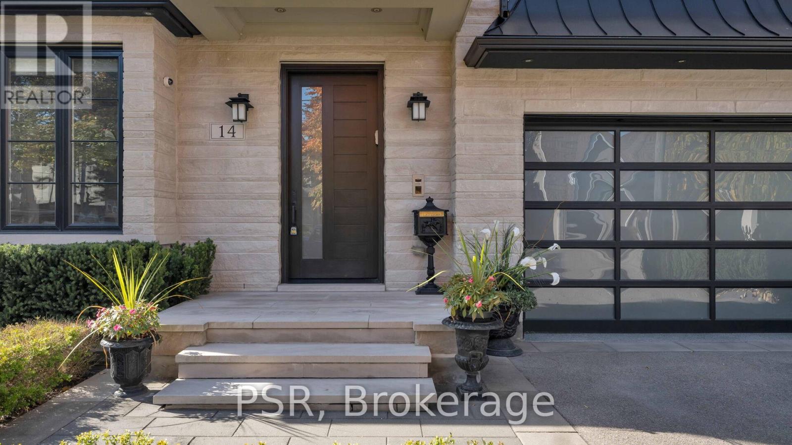 14 Tregellis Road, Toronto, Ontario  M3H 1K2 - Photo 2 - C9769430