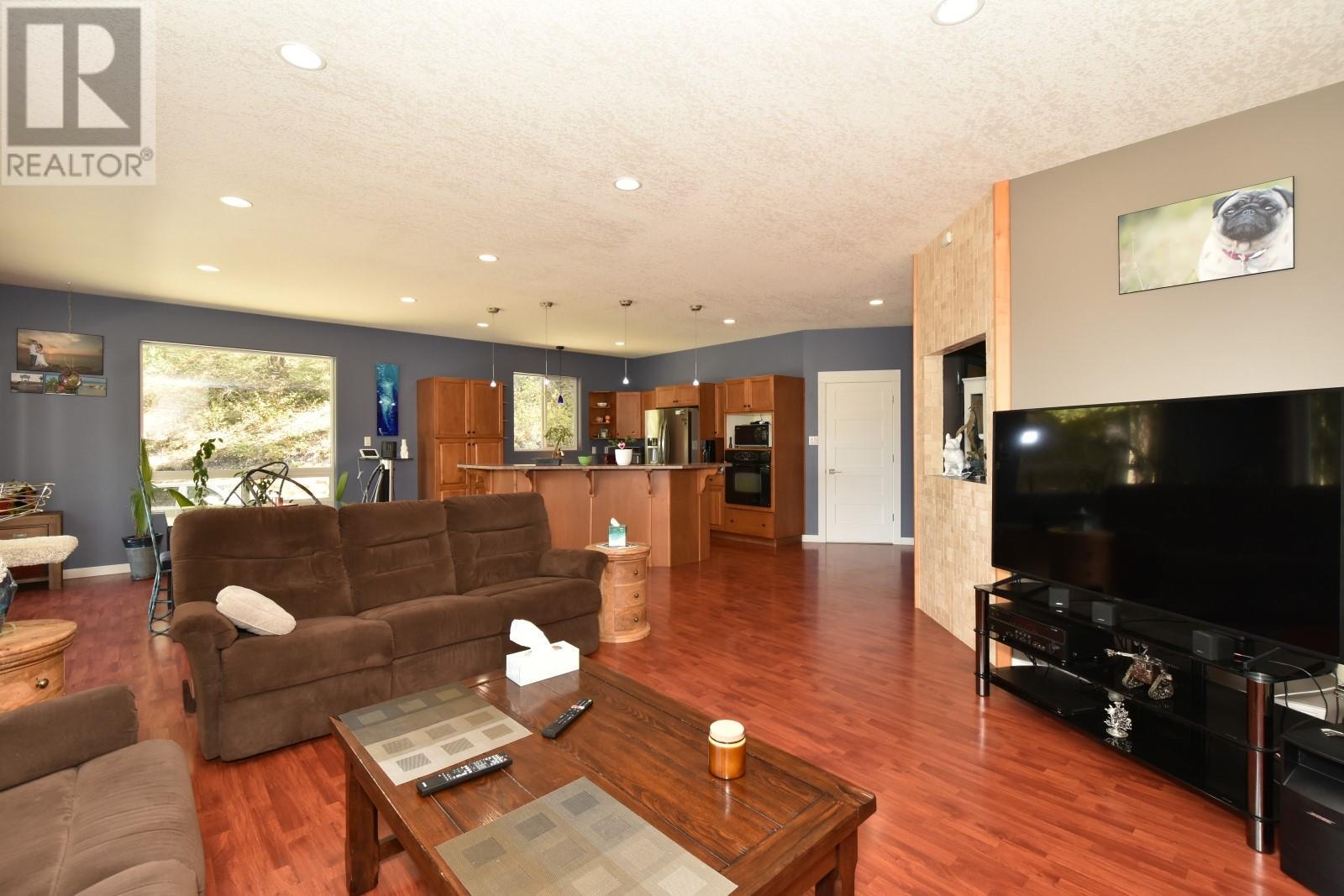 2592 Alpen Paradies Road Unit# #9 Blind Bay