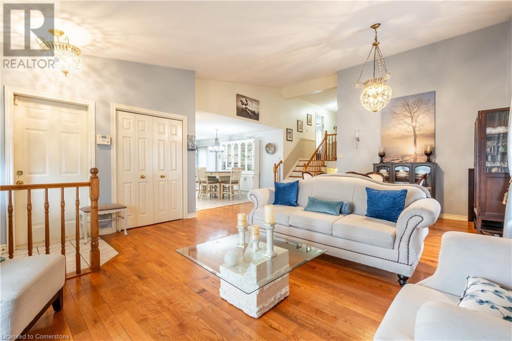 8034 Woodsview Crescent, Niagara Falls, Ontario  L2H 3C9 - Photo 6 - XH4202038