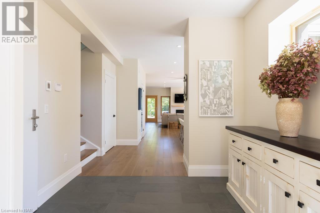 69 Niagara Street, Niagara-On-The-Lake, Ontario  L0S 1J0 - Photo 14 - 40670435