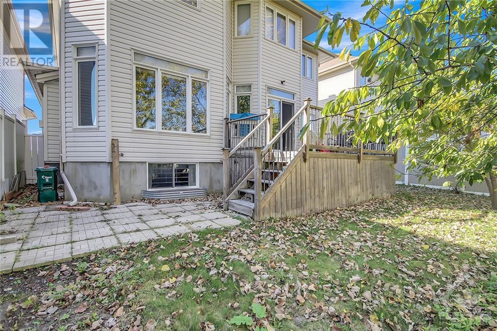 158 LAMPLIGHTERS DRIVE Ottawa