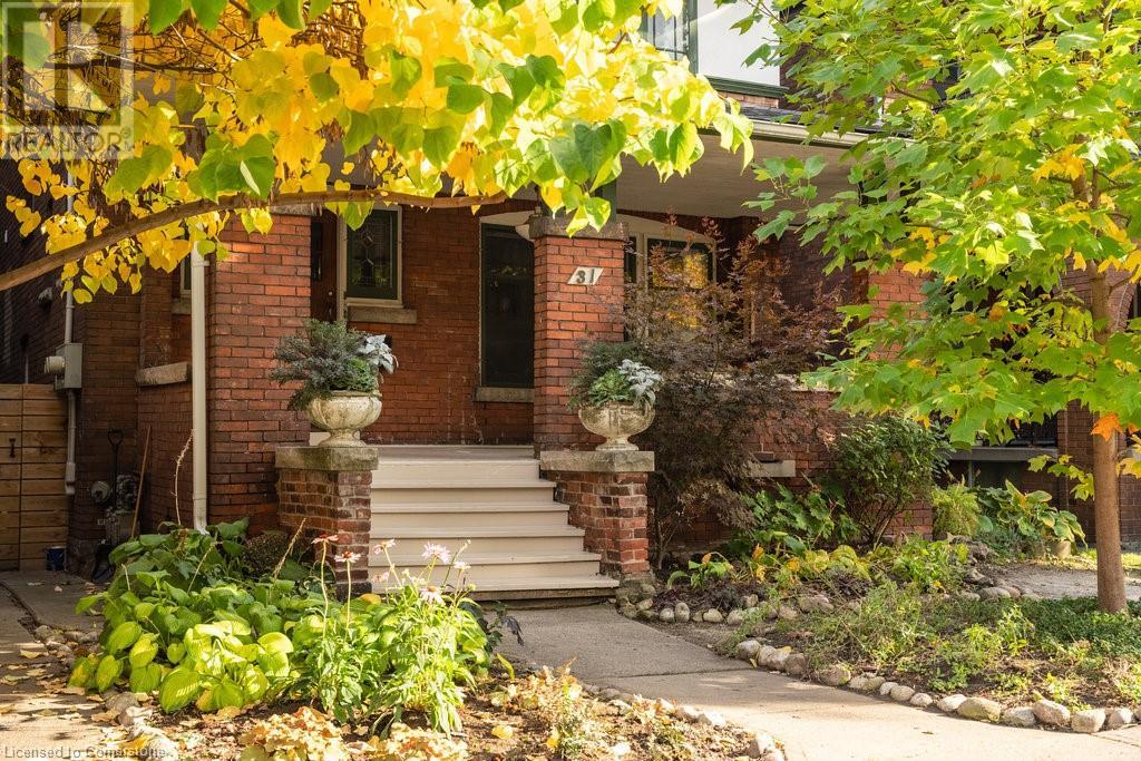 31 St Clair Avenue, Hamilton, Ontario  L8M 2N4 - Photo 2 - 40671399