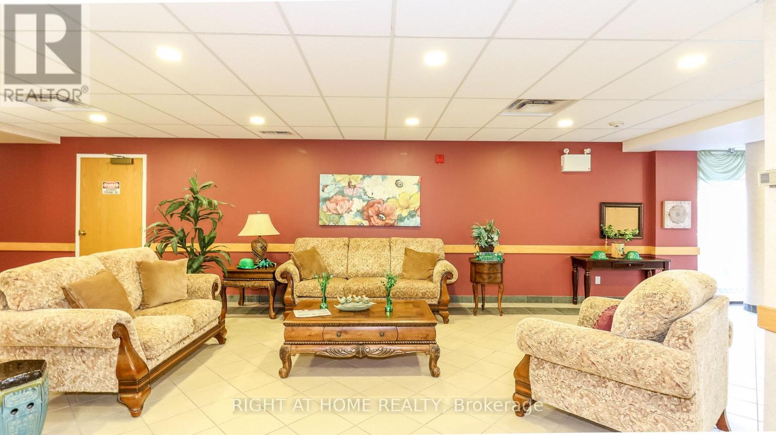 202 - 94 Dean Avenue, Barrie, Ontario  L4N 0M3 - Photo 10 - S8221892