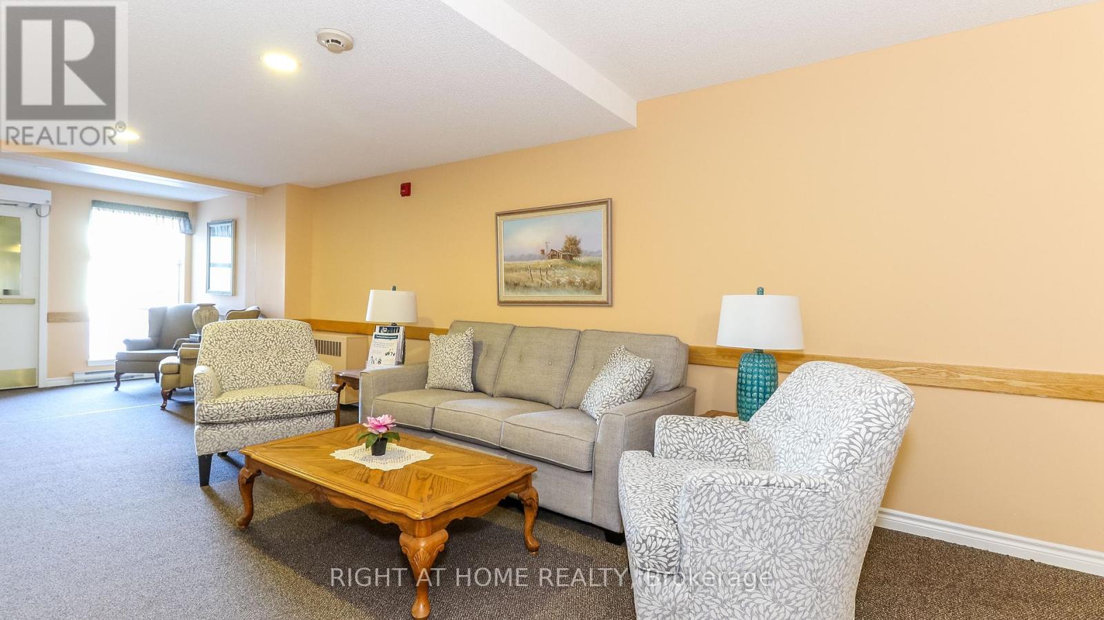 202 - 94 Dean Avenue, Barrie, Ontario  L4N 0M3 - Photo 14 - S8221892