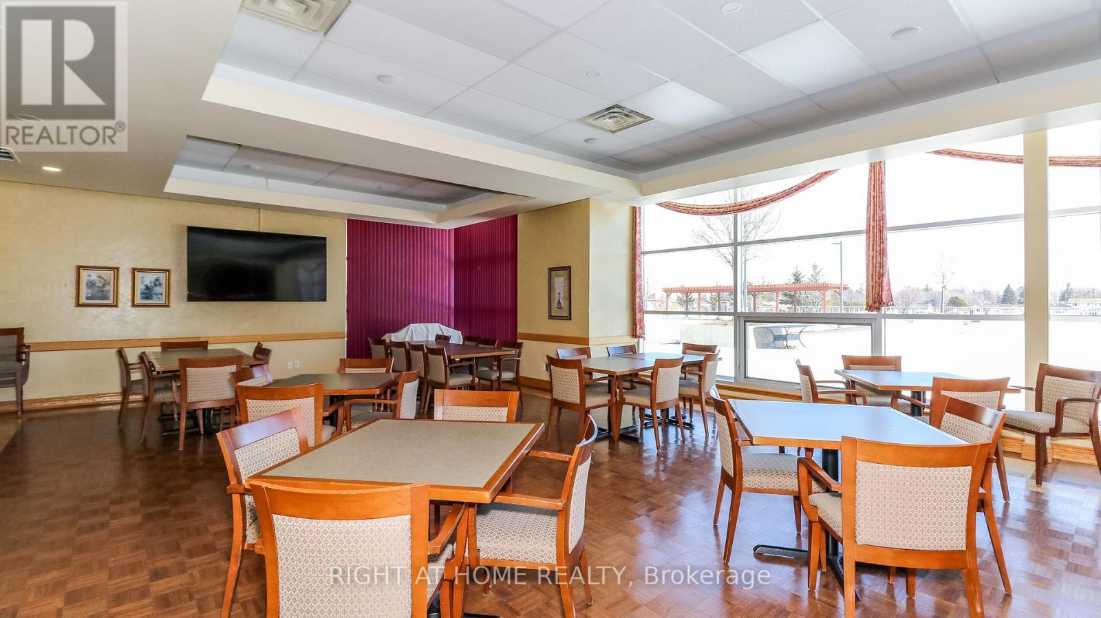202 - 94 Dean Avenue, Barrie, Ontario  L4N 0M3 - Photo 17 - S8221892
