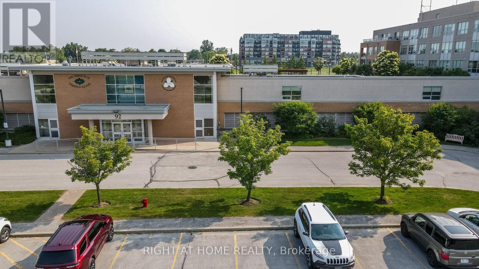 202 - 94 Dean Avenue, Barrie, Ontario  L4N 0M3 - Photo 6 - S8221892