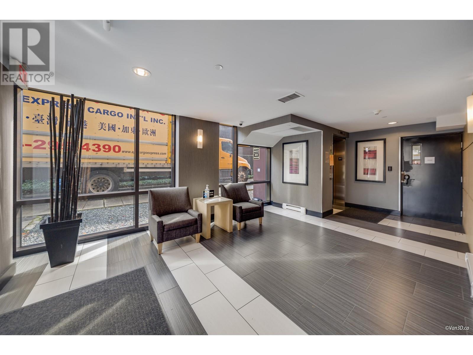 Listing Picture 2 of 21 : 711 8180 LANSDOWNE ROAD, Richmond / 烈治文 - 魯藝地產 Yvonne Lu Group - MLS Medallion Club Member