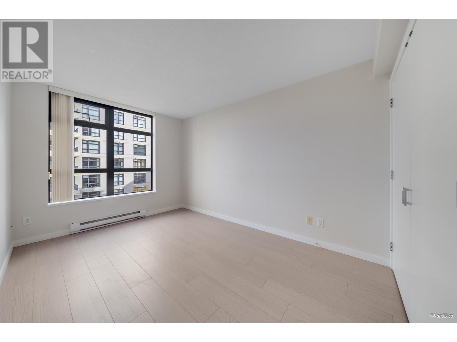 Listing Picture 12 of 21 : 711 8180 LANSDOWNE ROAD, Richmond / 烈治文 - 魯藝地產 Yvonne Lu Group - MLS Medallion Club Member