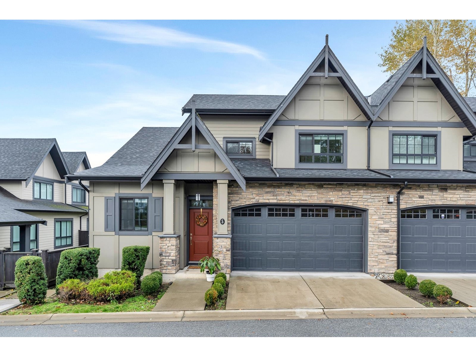 Property at 5 7979 152 STREET image 1