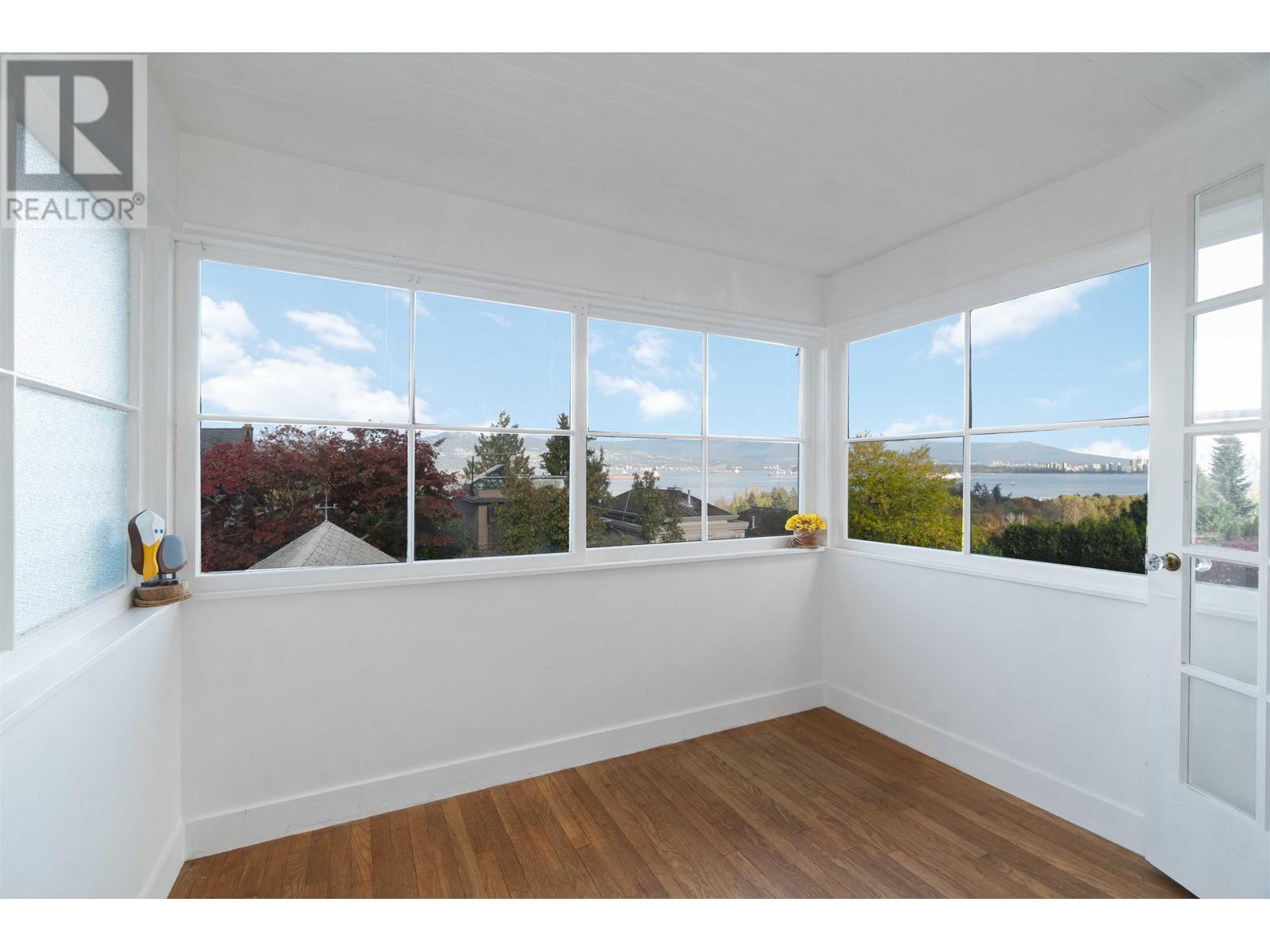 Listing Picture 14 of 32 : 4569 W 2ND AVENUE, Vancouver / 溫哥華 - 魯藝地產 Yvonne Lu Group - MLS Medallion Club Member