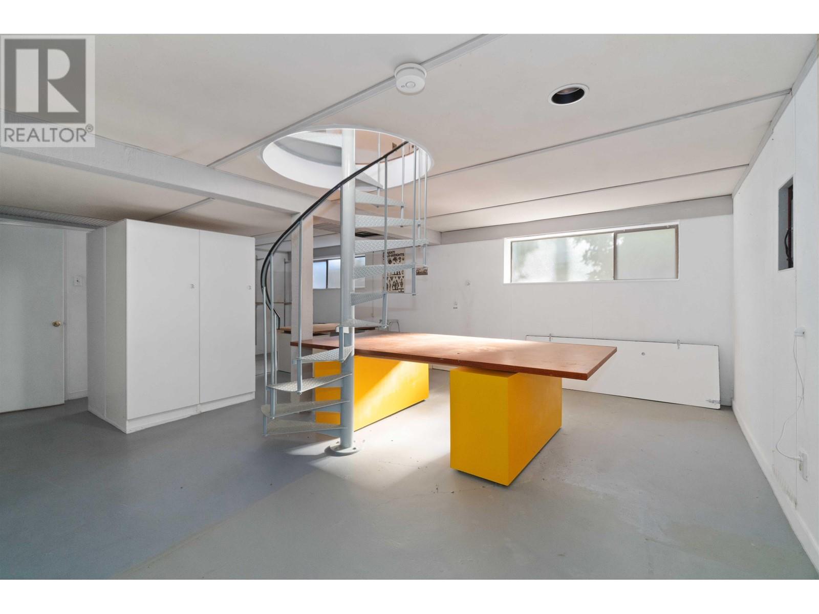 Listing Picture 19 of 32 : 4569 W 2ND AVENUE, Vancouver / 溫哥華 - 魯藝地產 Yvonne Lu Group - MLS Medallion Club Member