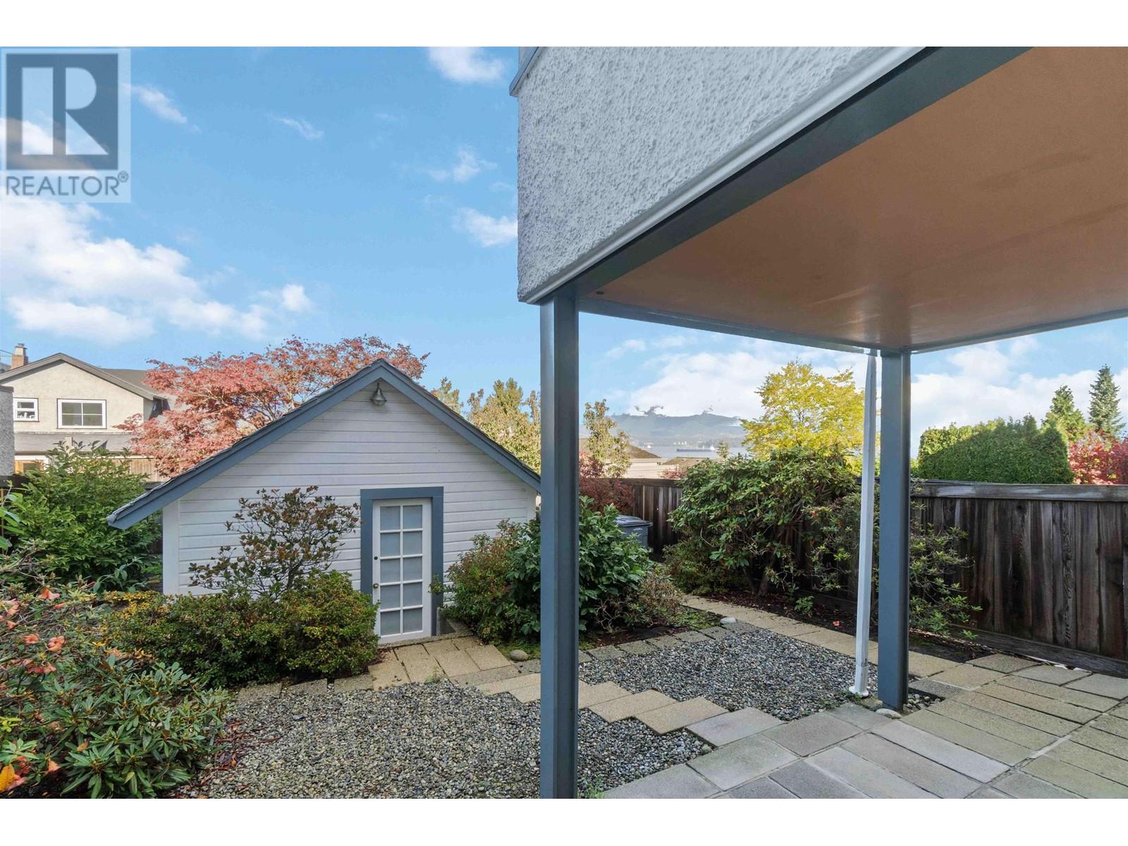 Listing Picture 26 of 32 : 4569 W 2ND AVENUE, Vancouver / 溫哥華 - 魯藝地產 Yvonne Lu Group - MLS Medallion Club Member