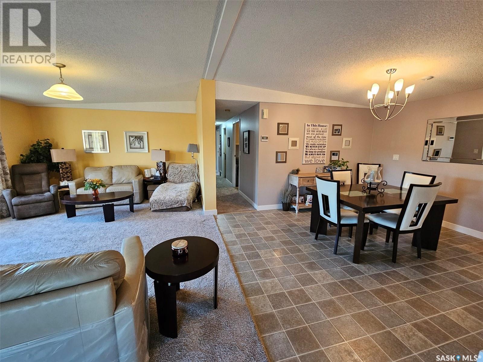 220 Fifth Street, Carnduff, Saskatchewan  S0C 0S0 - Photo 19 - SK984536