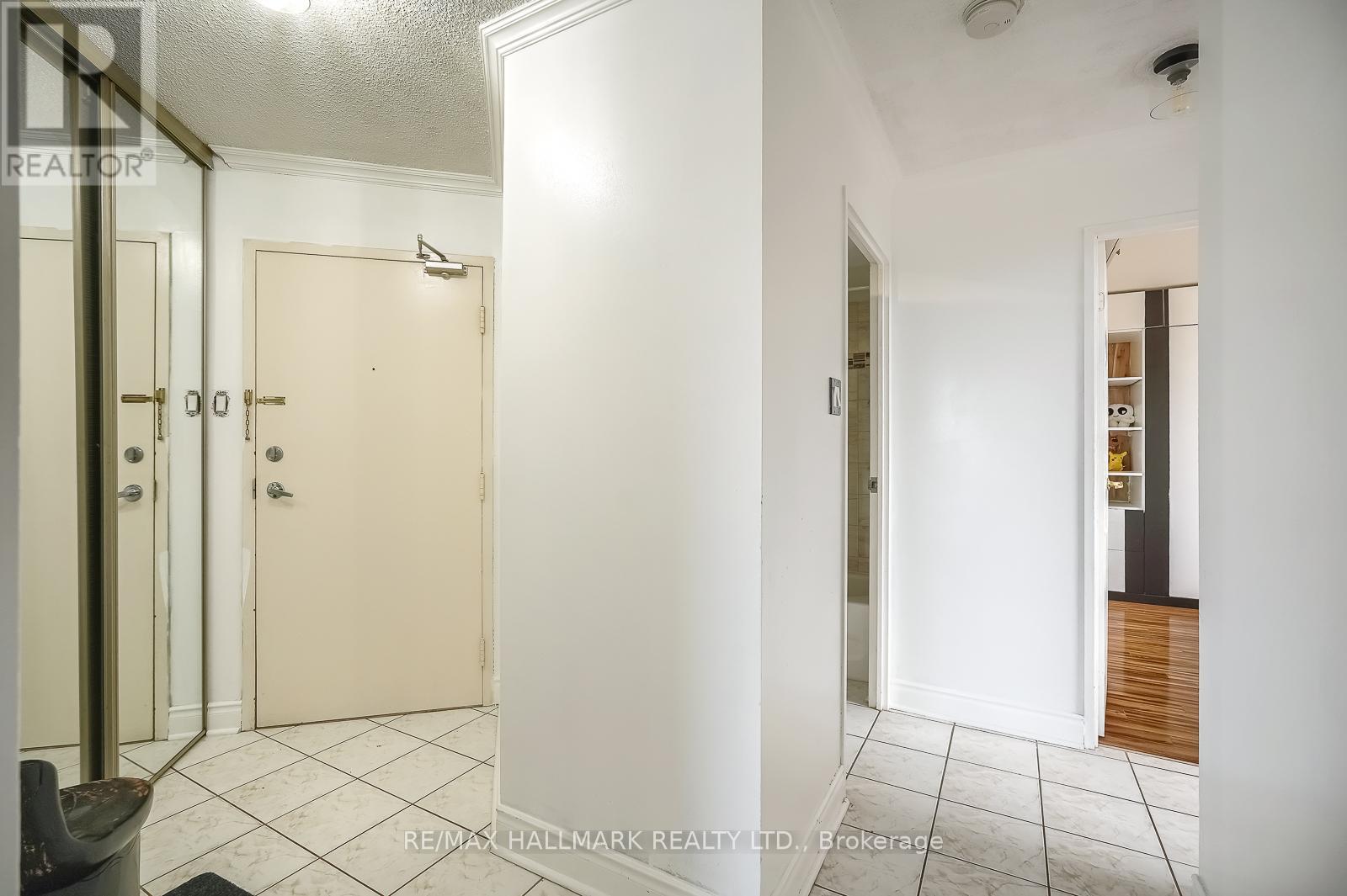 1705 - 3077 Weston Road, Toronto, Ontario  M9M 3A1 - Photo 21 - W9770006