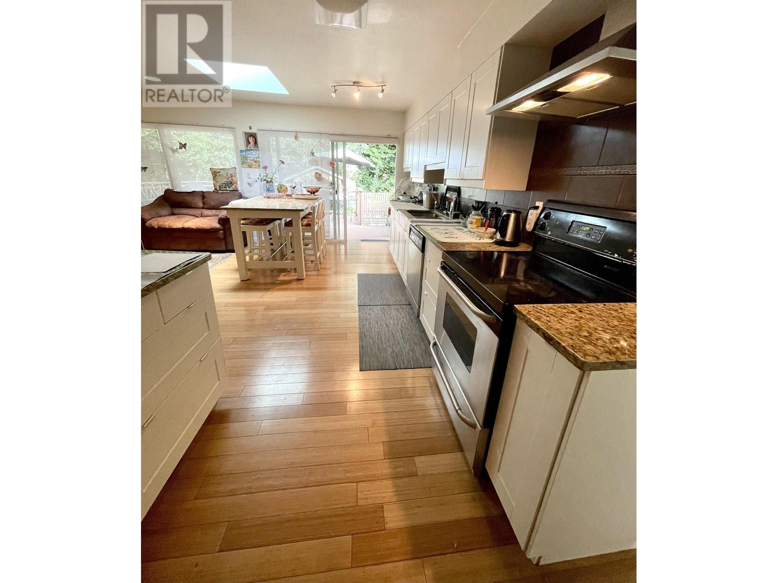 1240 Eastview Road, North Vancouver, British Columbia  V7J 1L6 - Photo 15 - R2933762