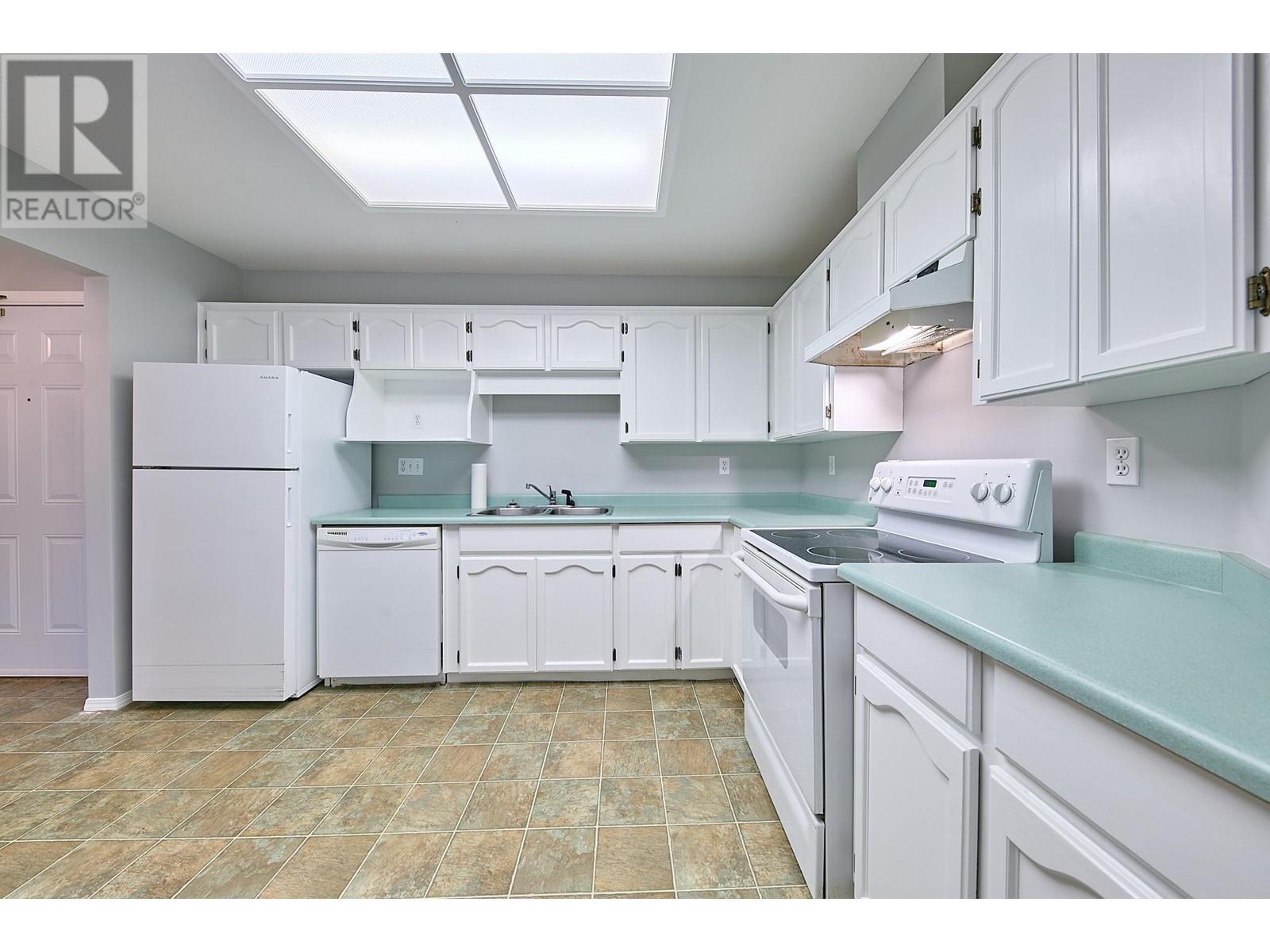 305 19236 Ford Road, Pitt Meadows, British Columbia V3Y 2K1 - Photo 10 - R2937800