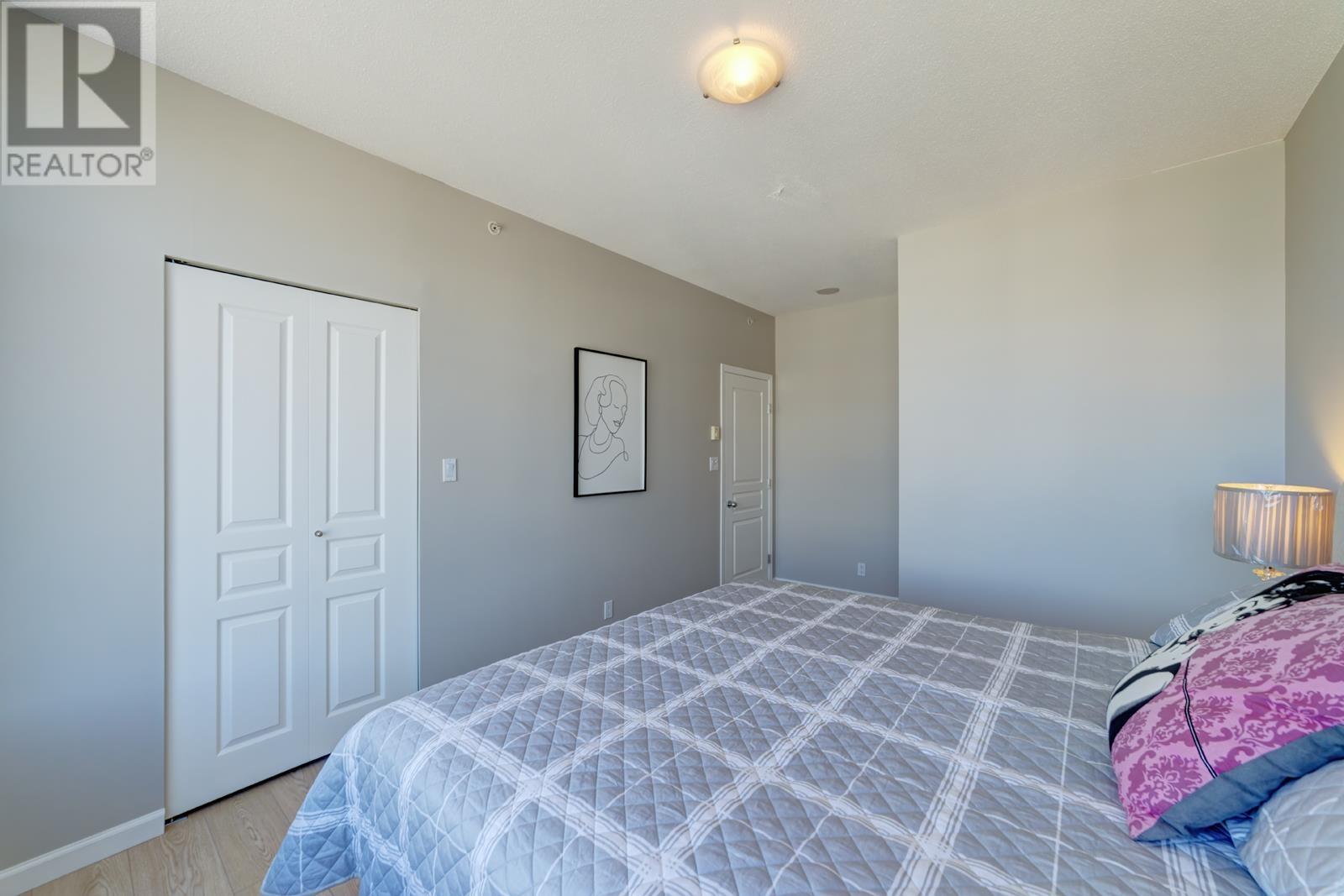 Listing Picture 17 of 30 : 803 9298 UNIVERSITY CRESCENT, Burnaby / 本拿比 - 魯藝地產 Yvonne Lu Group - MLS Medallion Club Member