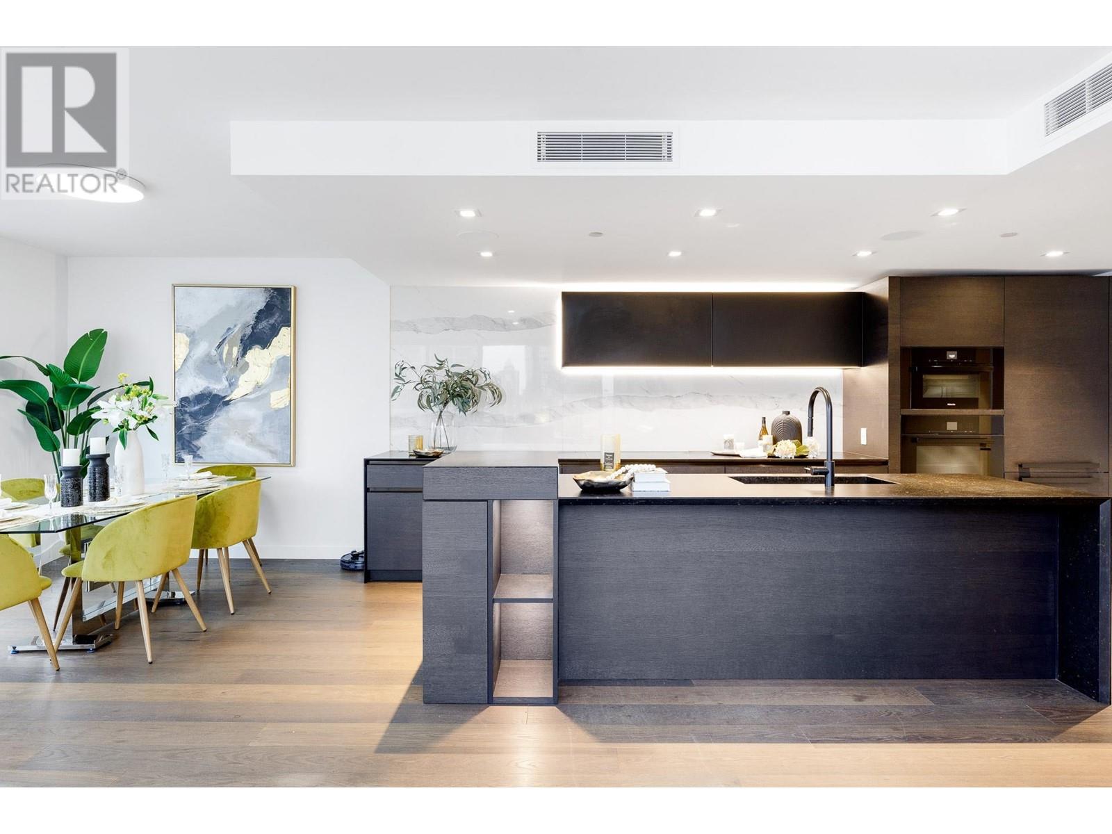 Listing Picture 11 of 36 : 1201 620 CARDERO STREET, Vancouver / 溫哥華 - 魯藝地產 Yvonne Lu Group - MLS Medallion Club Member