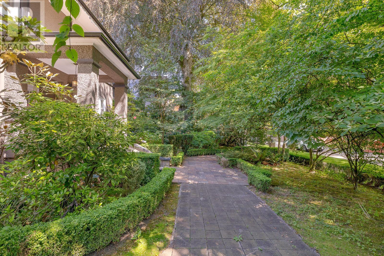 Listing Picture 3 of 40 : 1649 W 29TH AVENUE, Vancouver / 溫哥華 - 魯藝地產 Yvonne Lu Group - MLS Medallion Club Member