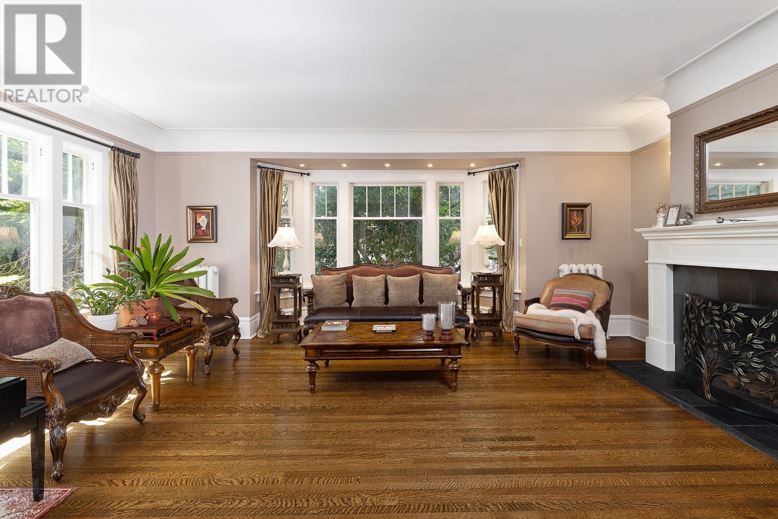 Listing Picture 8 of 40 : 1649 W 29TH AVENUE, Vancouver / 溫哥華 - 魯藝地產 Yvonne Lu Group - MLS Medallion Club Member