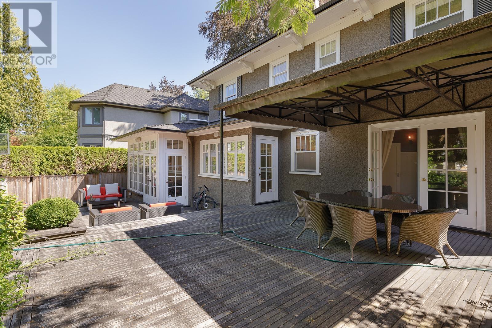 Listing Picture 36 of 40 : 1649 W 29TH AVENUE, Vancouver / 溫哥華 - 魯藝地產 Yvonne Lu Group - MLS Medallion Club Member