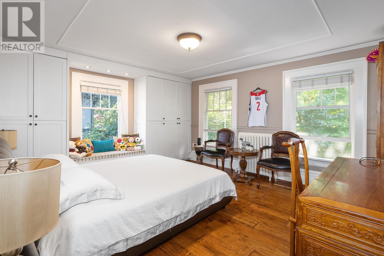 Listing Picture 28 of 40 : 1649 W 29TH AVENUE, Vancouver / 溫哥華 - 魯藝地產 Yvonne Lu Group - MLS Medallion Club Member