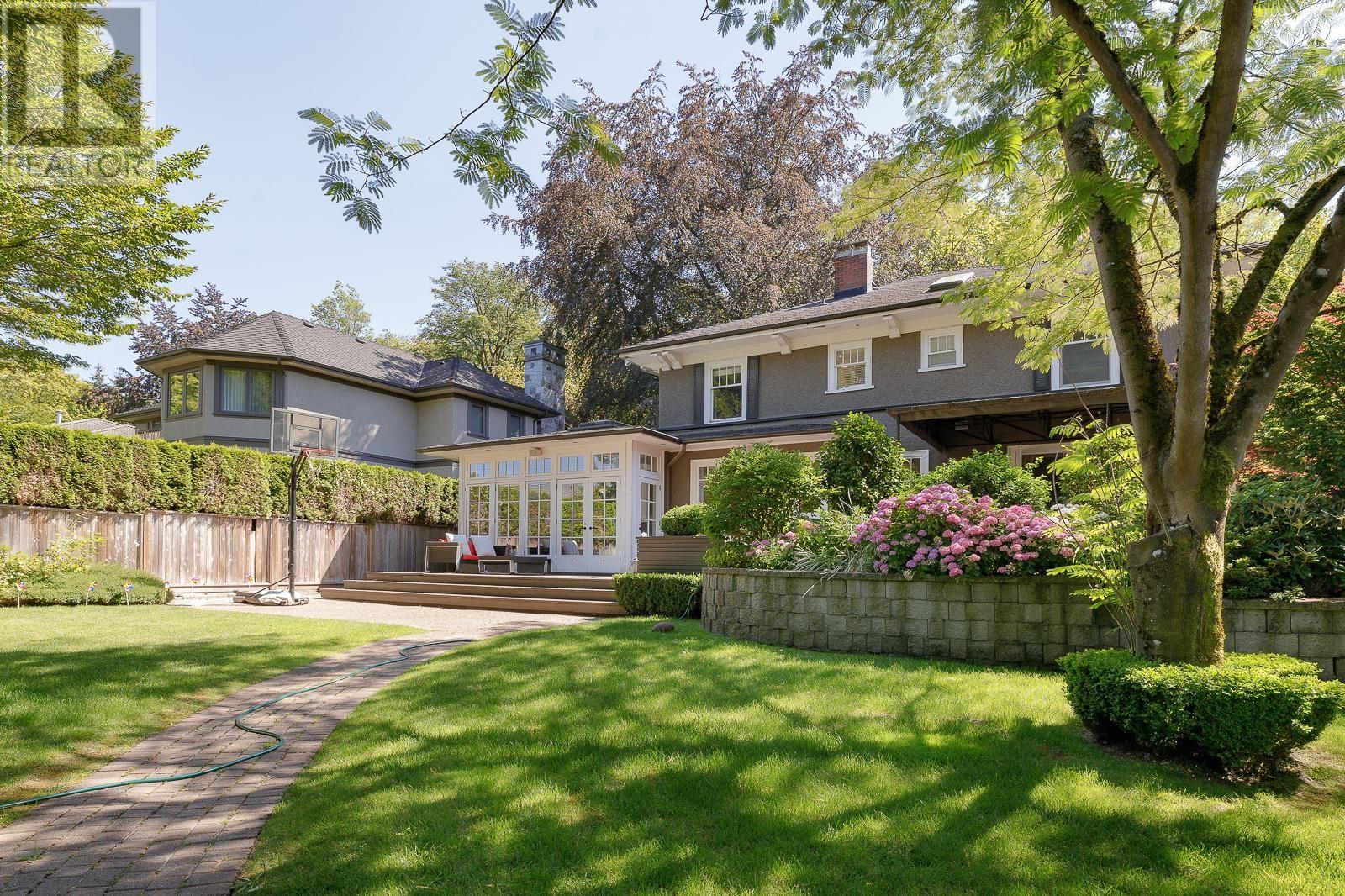 Listing Picture 39 of 40 : 1649 W 29TH AVENUE, Vancouver / 溫哥華 - 魯藝地產 Yvonne Lu Group - MLS Medallion Club Member