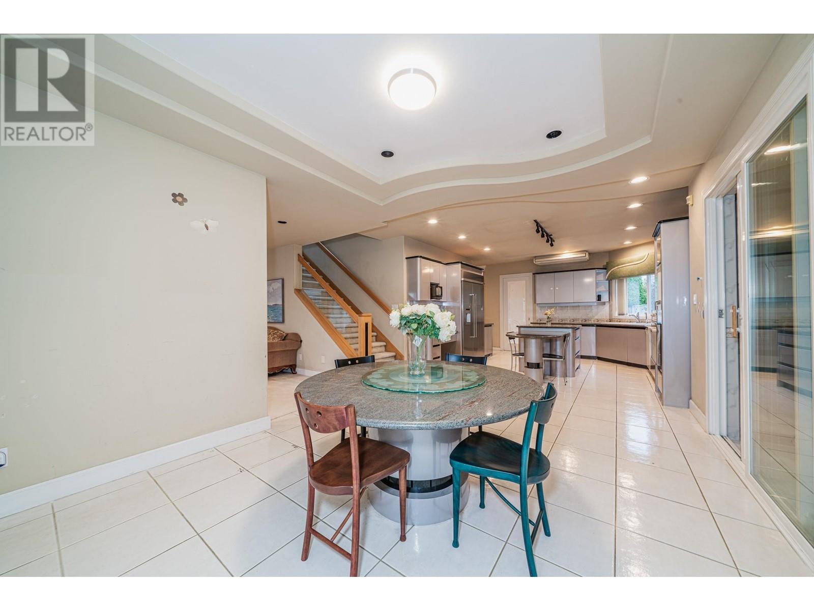 Listing Picture 11 of 32 : 5851 GIBBONS DRIVE, Richmond / 烈治文 - 魯藝地產 Yvonne Lu Group - MLS Medallion Club Member