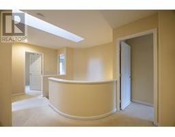 9 8000 HEATHER STREET