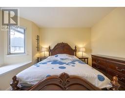 9 8000 HEATHER STREET