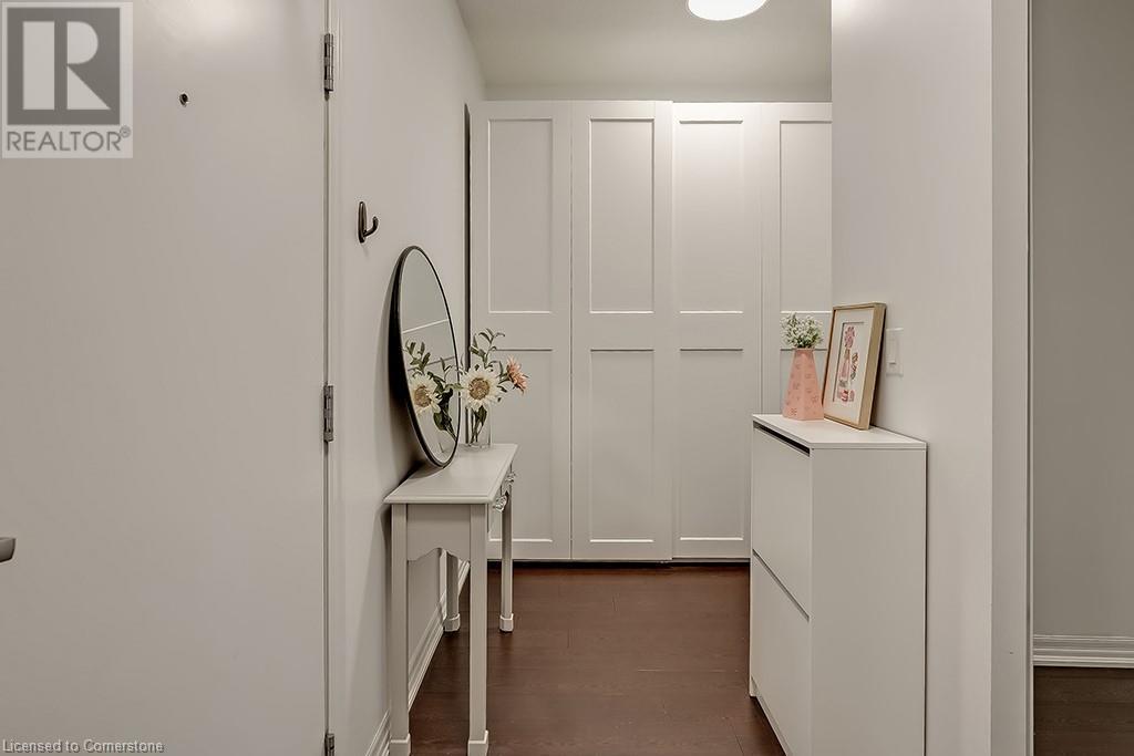 1940 Ironstone Drive Unit# 216, Burlington, Ontario  L7L 0E4 - Photo 4 - 40671136