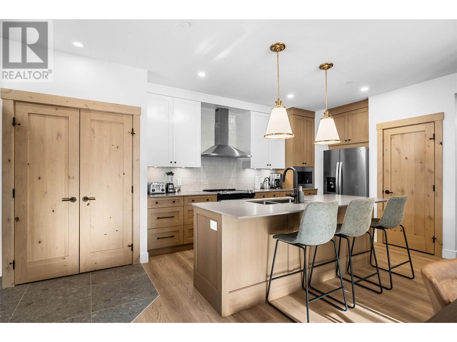 7005 Mcgillivray Lake Drive Unit# 4, Sun Peaks, British Columbia - Photo 5 - 180769