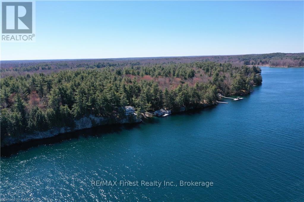 C Club Island, Leeds And The Thousand Islands (823 - Front Of Escott Twp), Ontario  K0E 1V0 - Photo 9 - X9410325