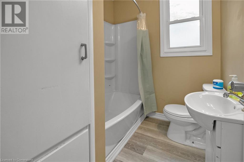 243 Holmesdale Avenue, Hamilton, Ontario  L8K 3M6 - Photo 9 - 40663463