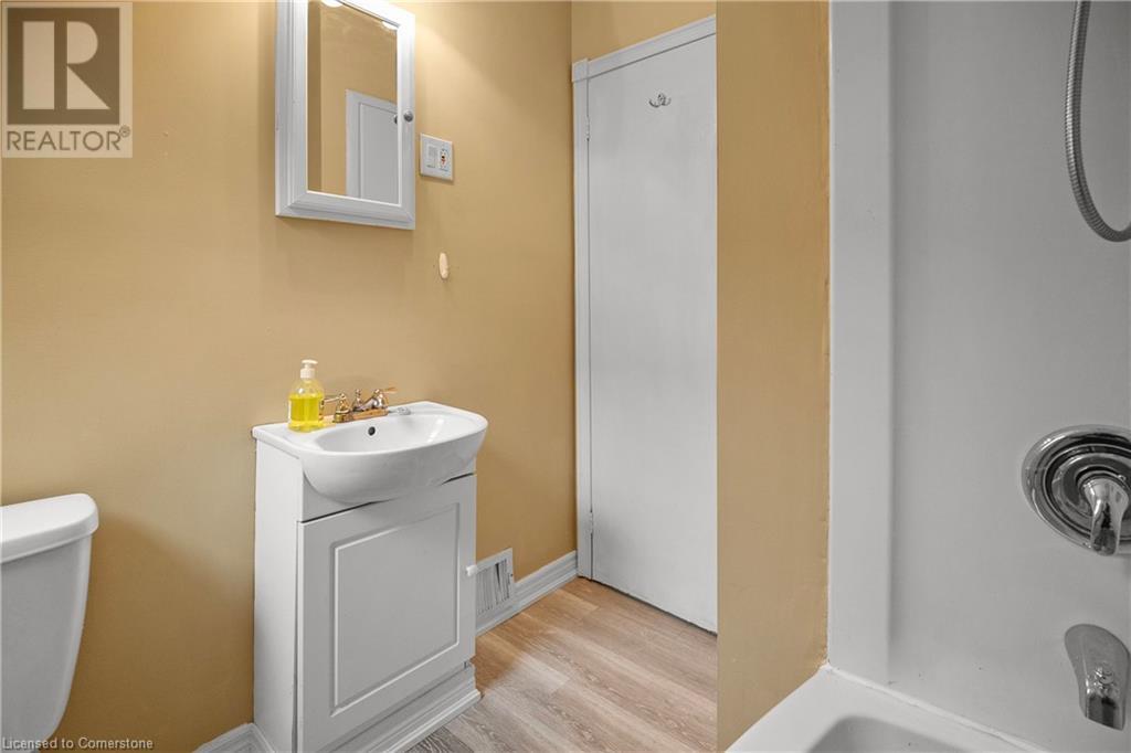 243 Holmesdale Avenue, Hamilton, Ontario  L8K 3M6 - Photo 10 - 40663463