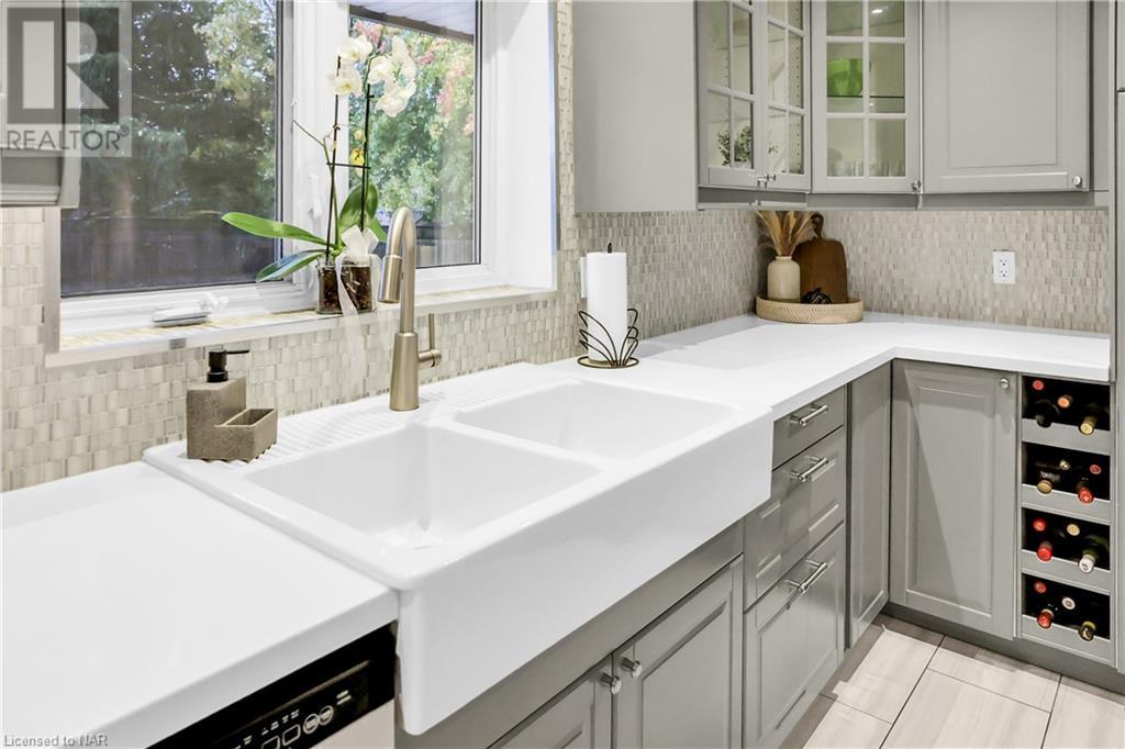 23 Pinewood Avenue, Grimsby, Ontario  L3M 1W2 - Photo 11 - 40668816